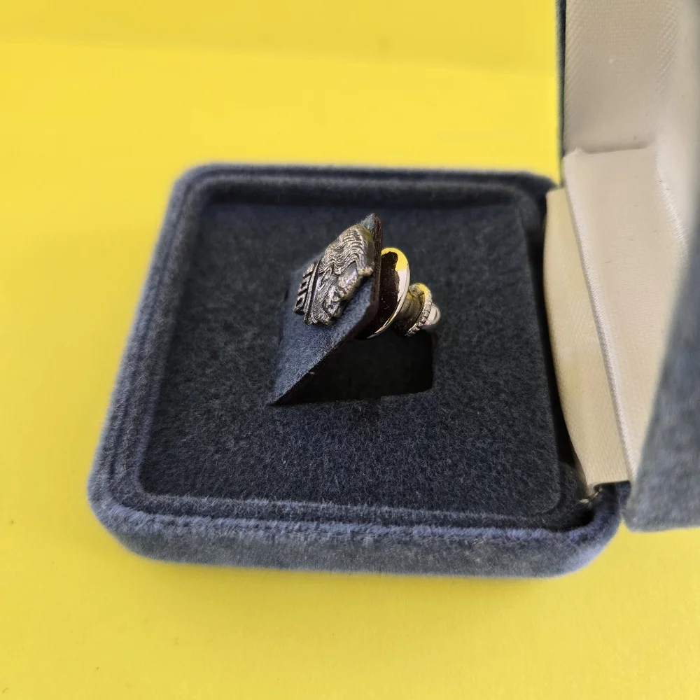 Vintage Tie Tack or Lapel Pin